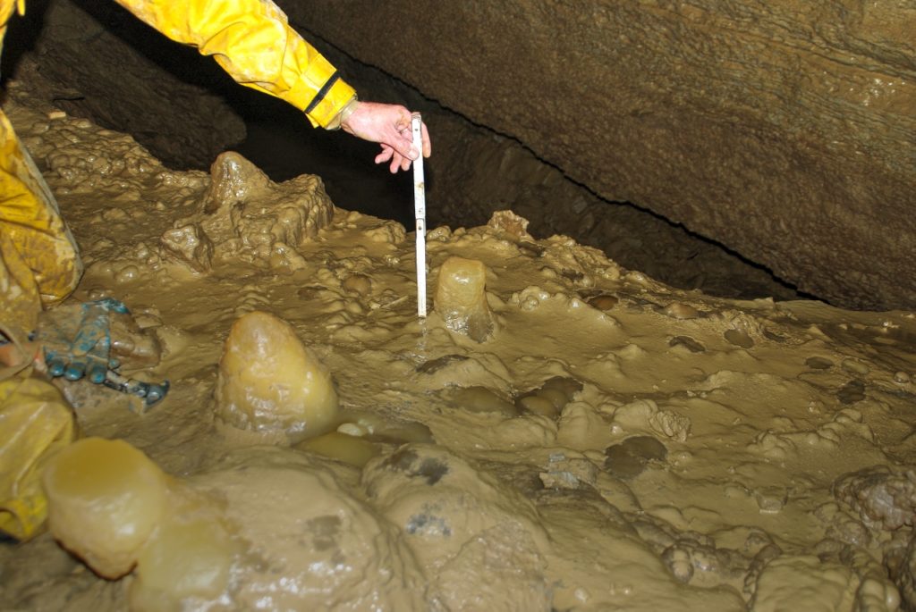 BB-3, Lage in der Höhle